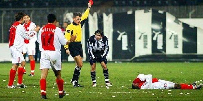 Cem Papiladan Beşiktaşa 5 kırmızı kart