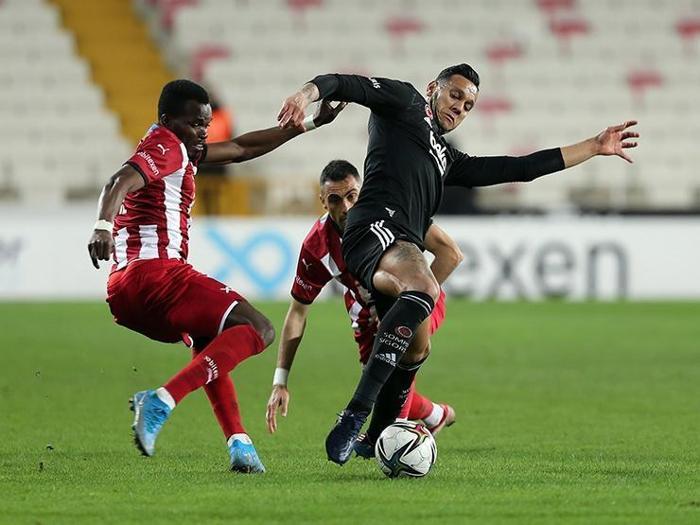 Fanatik yazarları Sivasspor - Beşiktaş maçını değerlendirdi