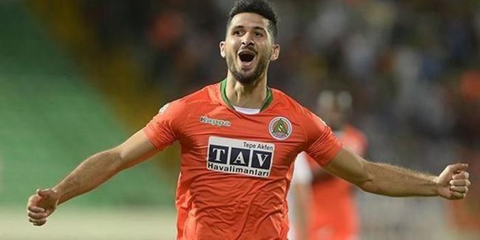 Emre Akbaba için 3 büyükler devrede