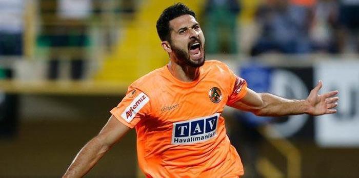 Emre Akbaba için 3 büyükler devrede