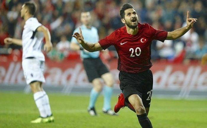 Emre Akbaba için 3 büyükler devrede