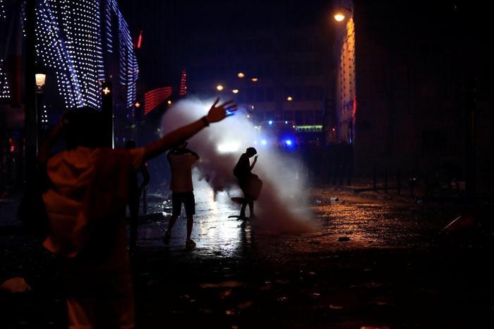 Fransa Dünya Kupasını kazandı, ülke kana bulandı