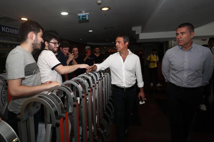 Ali Koçtan taraftarlara büyük jest