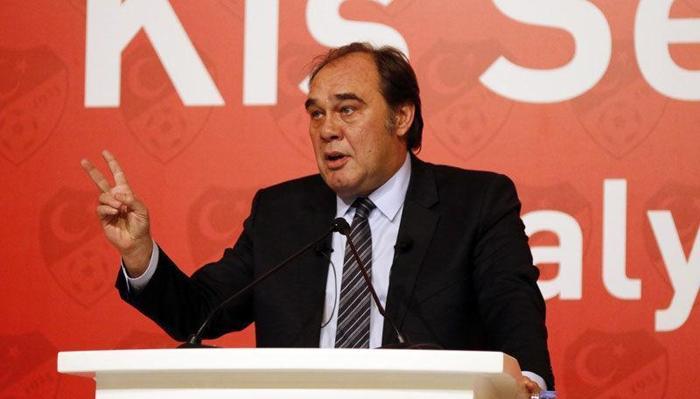 Fatih Altaylıdan salvolar