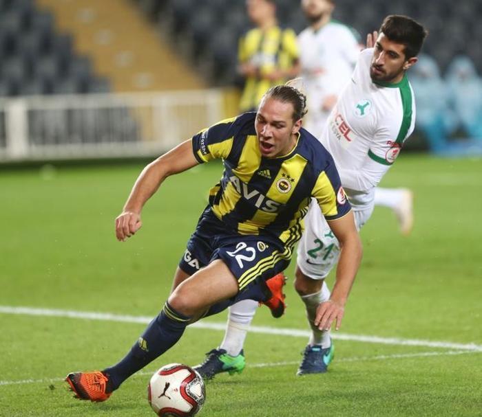 Fenerbahçede büyük şok 200 milyon...