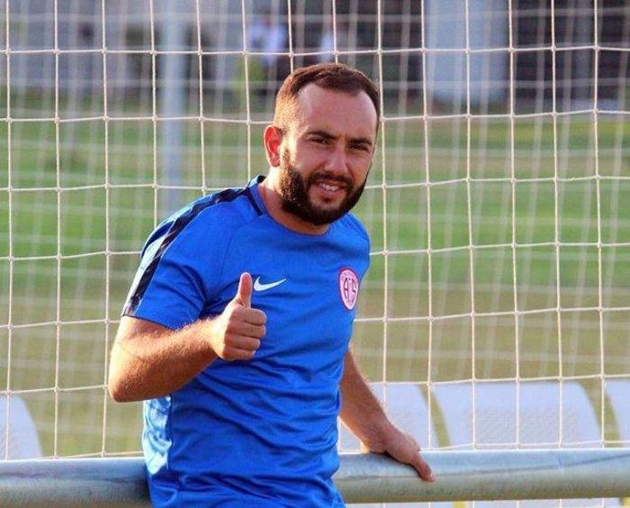 Sabri Sarıoğluna büyük şok Transfer döneminde yine boşta kaldı