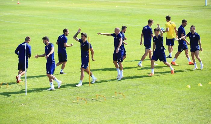 Phillip Cocu futbolcuların pestilini çıkardı