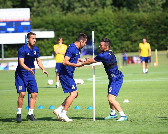 Phillip Cocu futbolcuların pestilini çıkardı