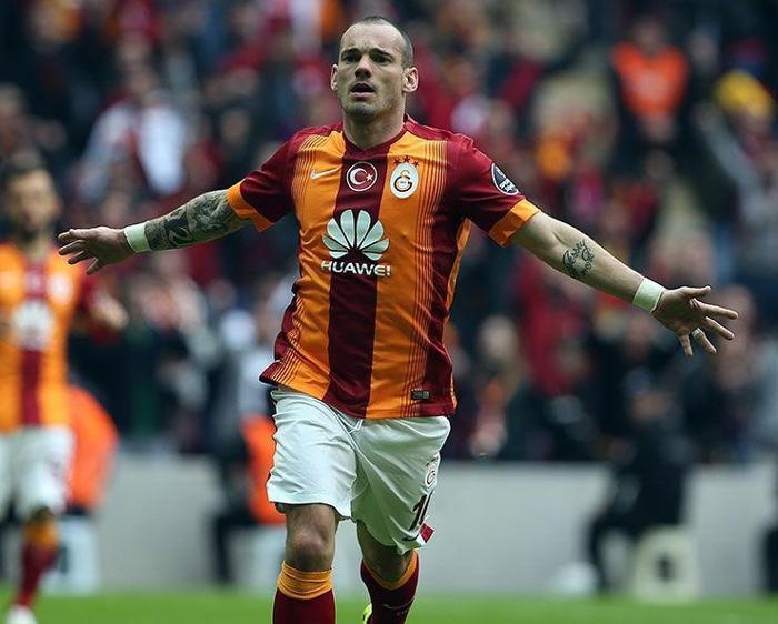 İşte 2015-16 model Galatasaray