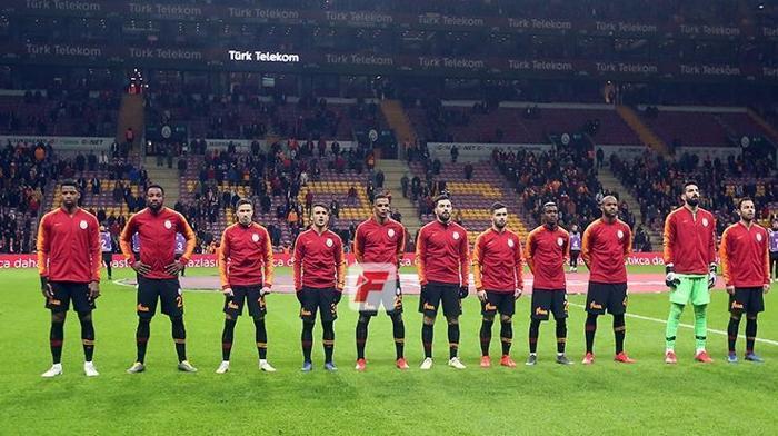 Türk Telekom Stadında Elif Aksu sürprizi Neymarın partisinden Galatasaray maçına...