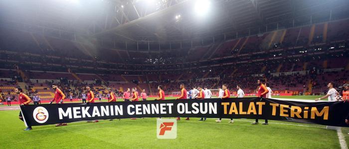 Türk Telekom Stadında Elif Aksu sürprizi Neymarın partisinden Galatasaray maçına...