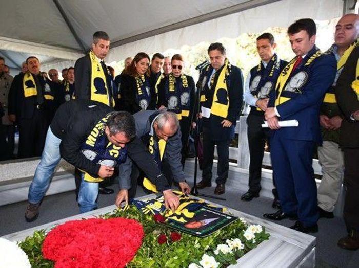 Mustafa Koç kabri başında anıldı