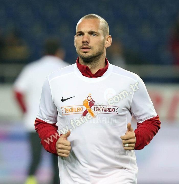 Sneijder resti çekti