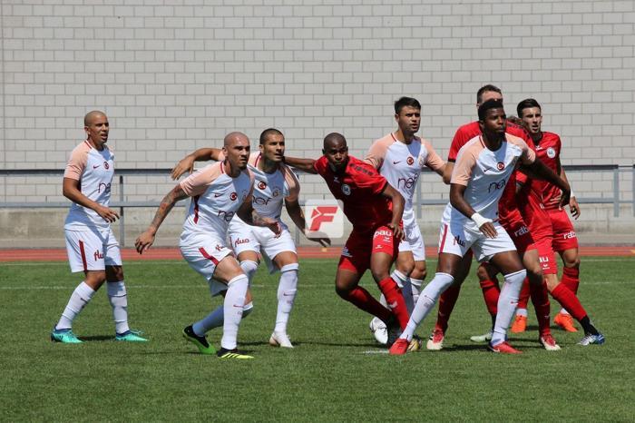 Galatasarayda Muğdat Çelik, ilk maçına çıktı
