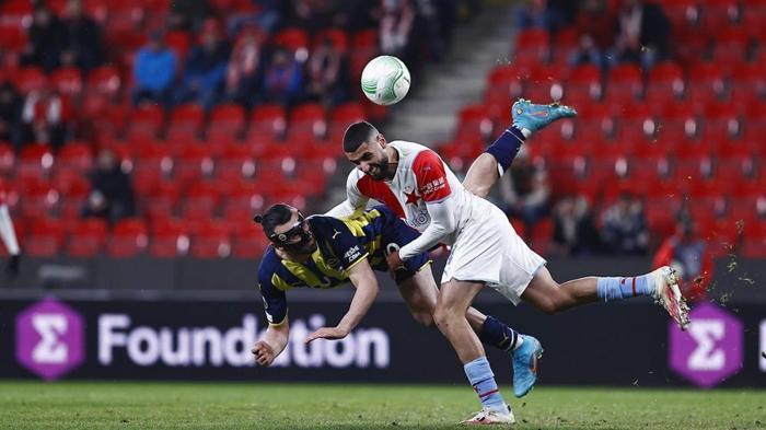 Fanatik yazarları Fenerbahçenin Slavia Praga elenişini değerlendirdi