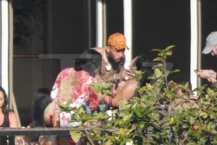 Chris Brown yine mi şiddet uyguladı