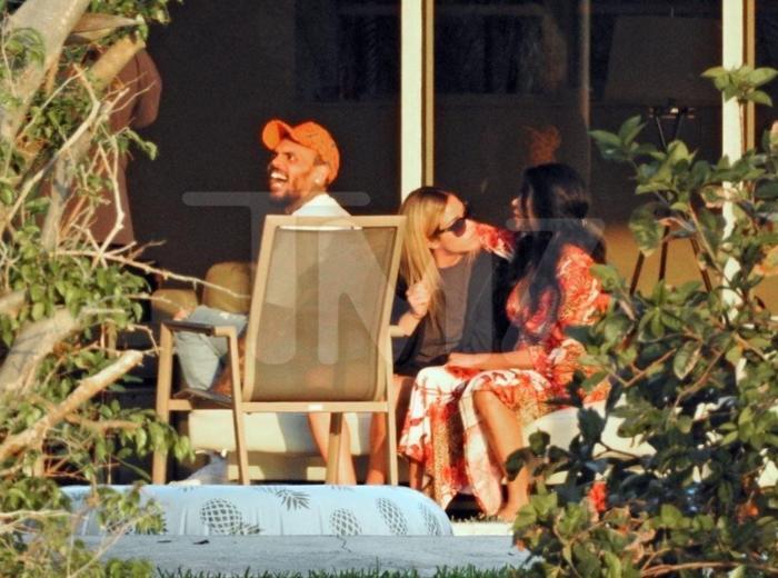 Chris Brown yine mi şiddet uyguladı