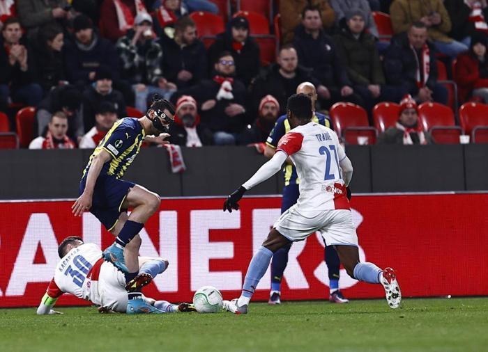 Fanatik yazarları Fenerbahçenin Slavia Praga elenişini değerlendirdi
