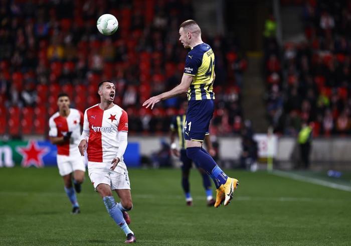 Fanatik yazarları Fenerbahçenin Slavia Praga elenişini değerlendirdi
