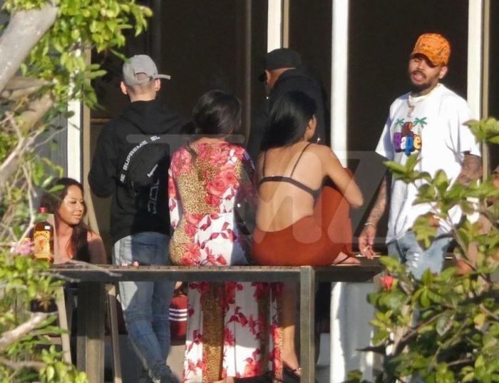 Chris Brown yine mi şiddet uyguladı