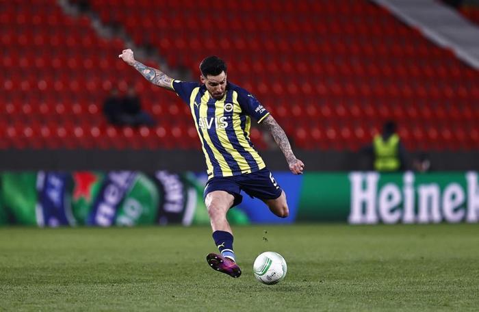 Fanatik yazarları Fenerbahçenin Slavia Praga elenişini değerlendirdi