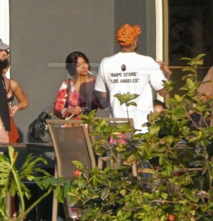 Chris Brown yine mi şiddet uyguladı