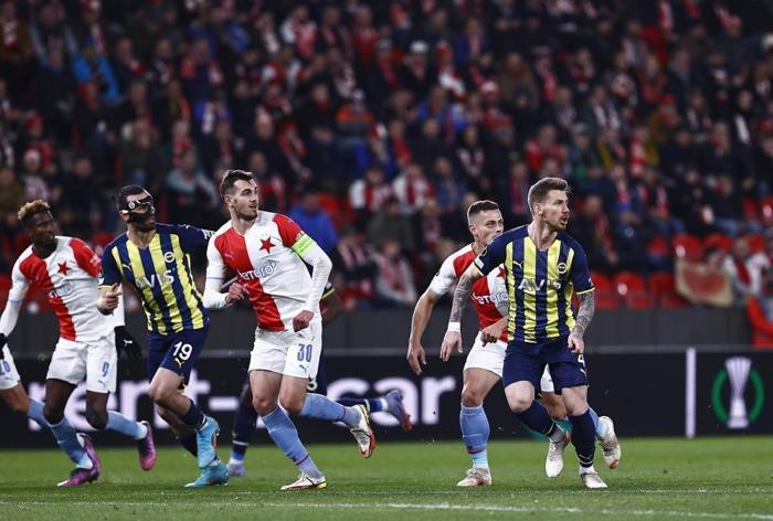 Fanatik yazarları Fenerbahçenin Slavia Praga elenişini değerlendirdi