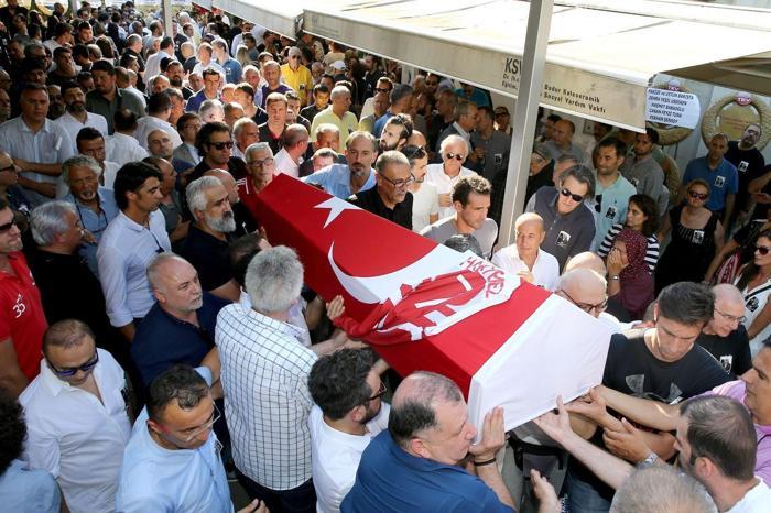 Doğan Hakyemez son yolculuğuna uğurlandı
