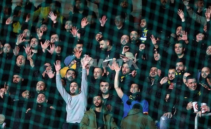 Fenerbahçe taraftarları takımlarını, Slavia Prag deplasmanında yalnız bırakmadı