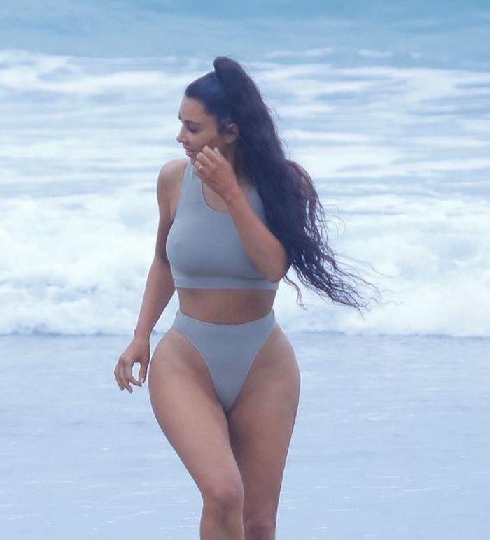 Kim Kardashian sahilde spor yaptı