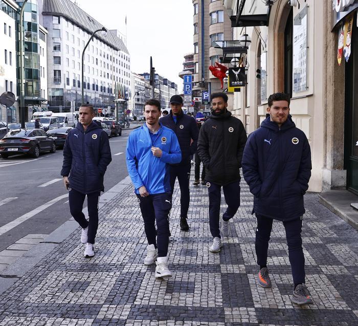 Fenerbahçe, Pragda yürüyüş yaptı