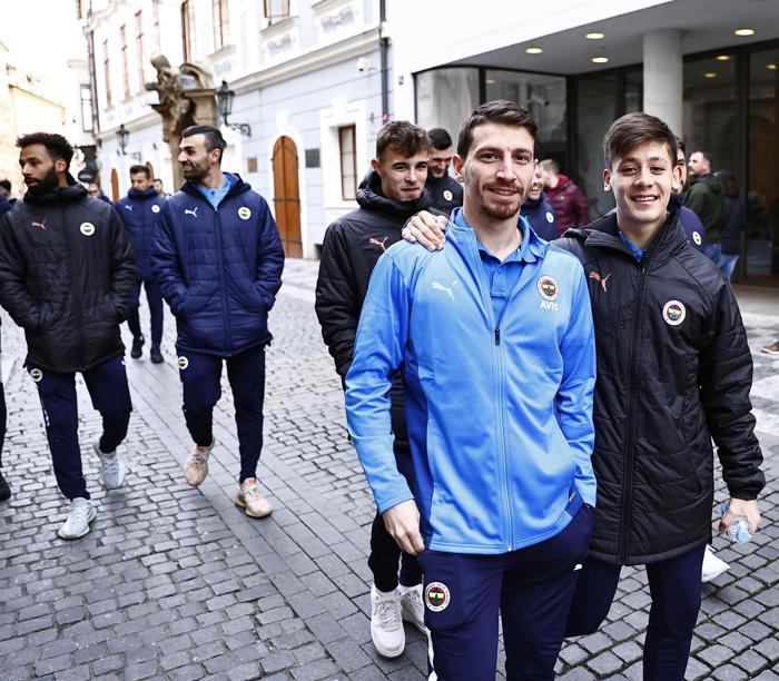 Fenerbahçe, Pragda yürüyüş yaptı