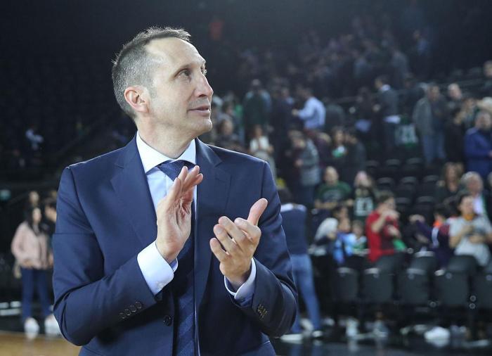 New York Knickste David Blatt sesleri