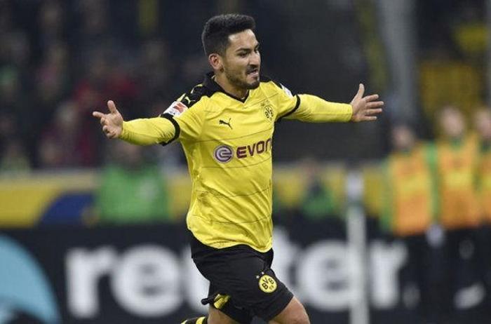 Manchester City servet ödeyecek