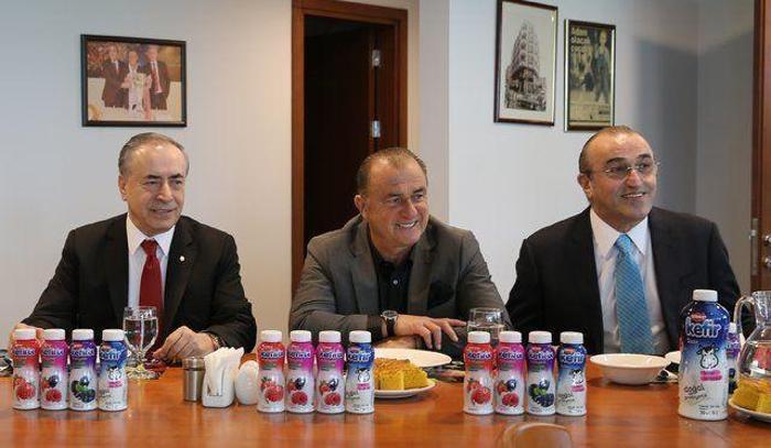 HUKUKÇULAR YENİ YÖNETİM DİYOR