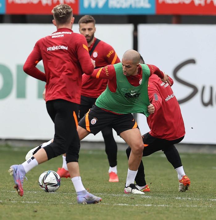 Son dakika haberi Galatasarayda Arda Turan ve Morutan takımla çalıştı