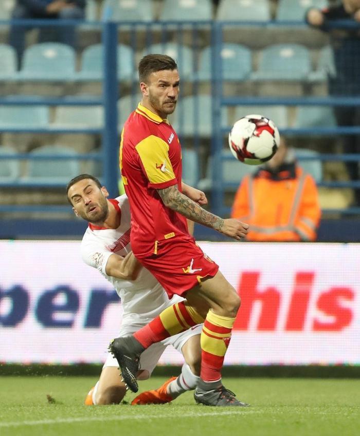 Gecenin sorusu (Erman Özgür)