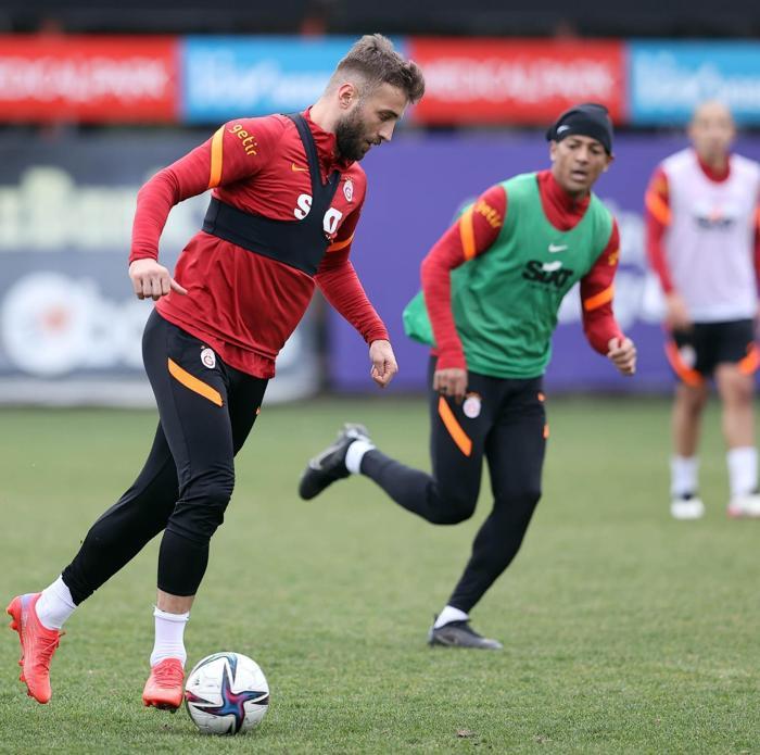 Son dakika haberi Galatasarayda Arda Turan ve Morutan takımla çalıştı