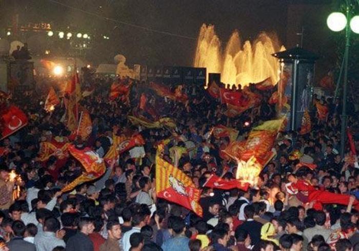 Zaferi yaşayın...