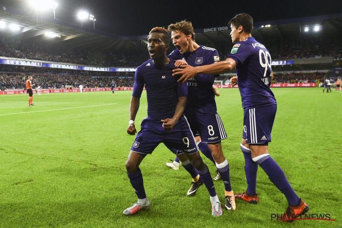 Galatasarayın ilk transferi Henry Onyekuru İstanbulda