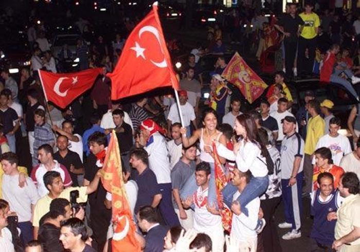 Zaferi yaşayın...