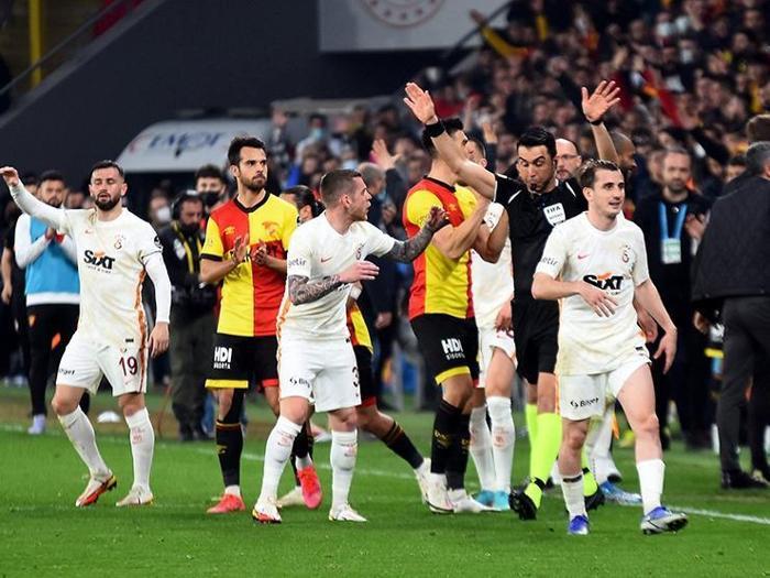 Fanatik yazarları Göztepe - Galatasaray maçını değerlendirdi