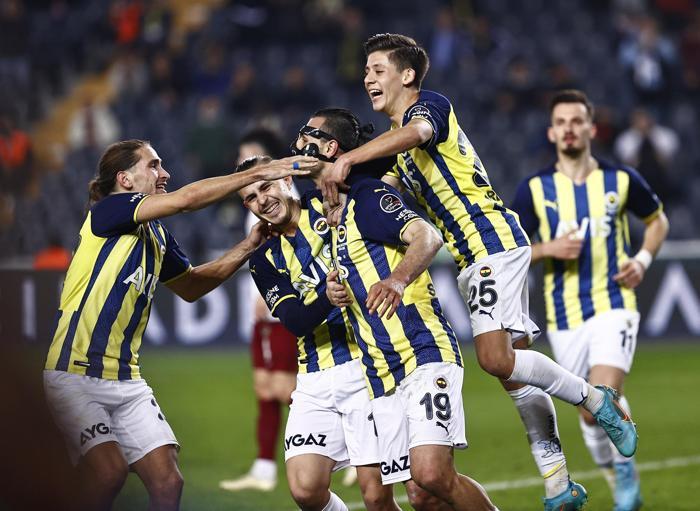 Fenerbahçeli Arda Güler için yazarlardan övgü dolu sözler