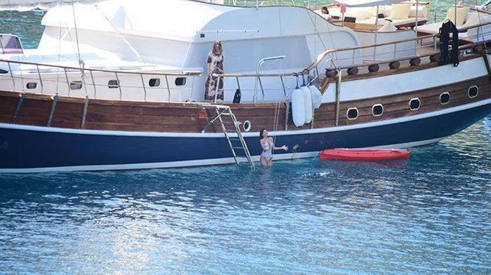 Dua Lipa ile pişti oldu