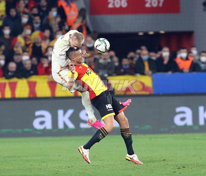 Göztepe - Galatasaray maçı kapalı gişe Gürsel Aksel Stadında tam destek