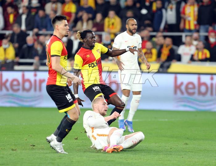 Galatasarayda Victor Nelssonun ilk golü, Mostafa Mohamedin ilk asisti... İşte o anlar