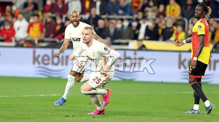 Galatasarayda Victor Nelssonun ilk golü, Mostafa Mohamedin ilk asisti... İşte o anlar