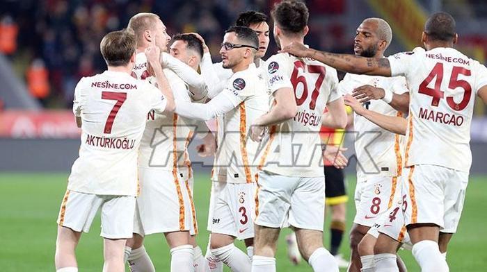 Galatasarayda Victor Nelssonun ilk golü, Mostafa Mohamedin ilk asisti... İşte o anlar