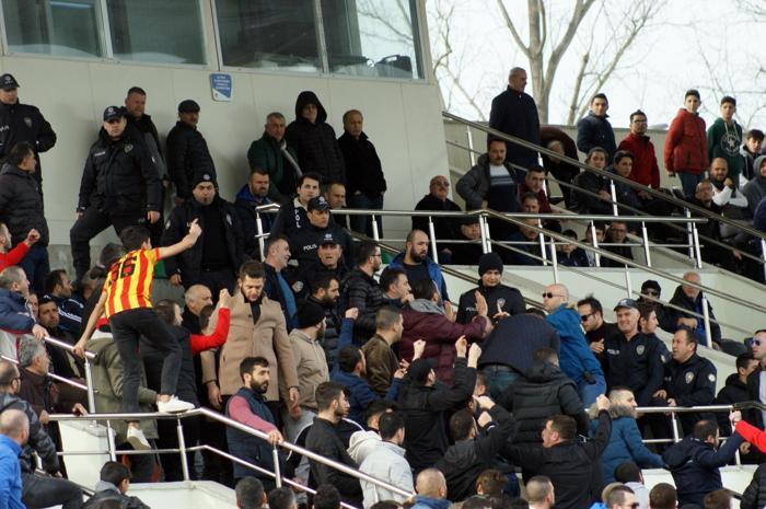 Kavga tribünlere de yansıdı