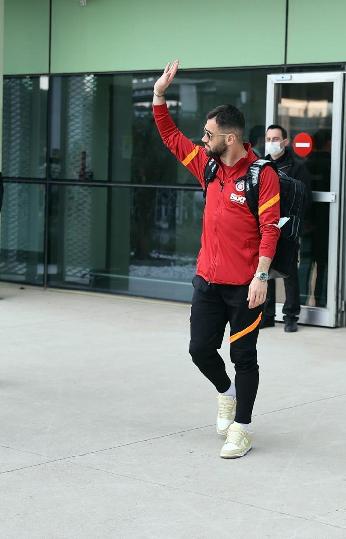 Torrentten sürpriz karar Galatasarayın Göztepe maçı muhtemel 11i